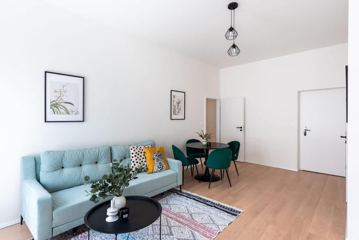 Appartamento Unique Old Town 2br Oasis With Sofa Bed Praga